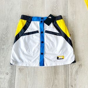 NIKE Womens Moto Mini Skirt in White XS